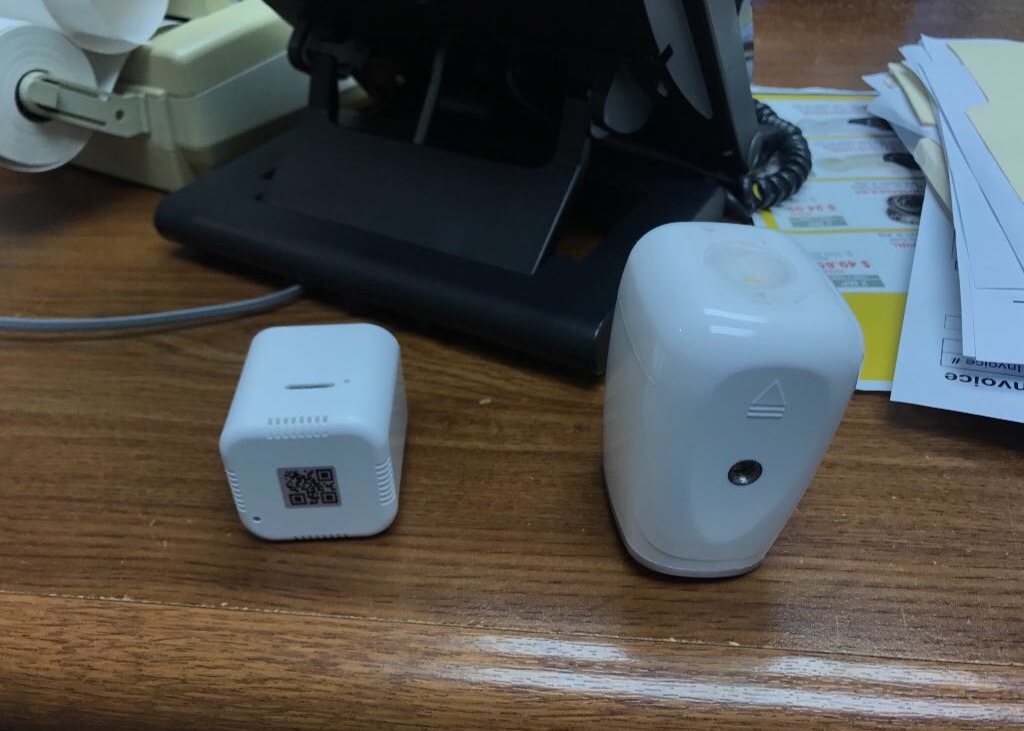 找产品：智能家居摄像机