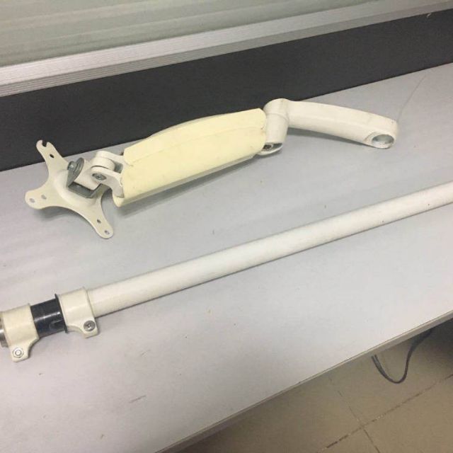 找产品：医用支架（如图）