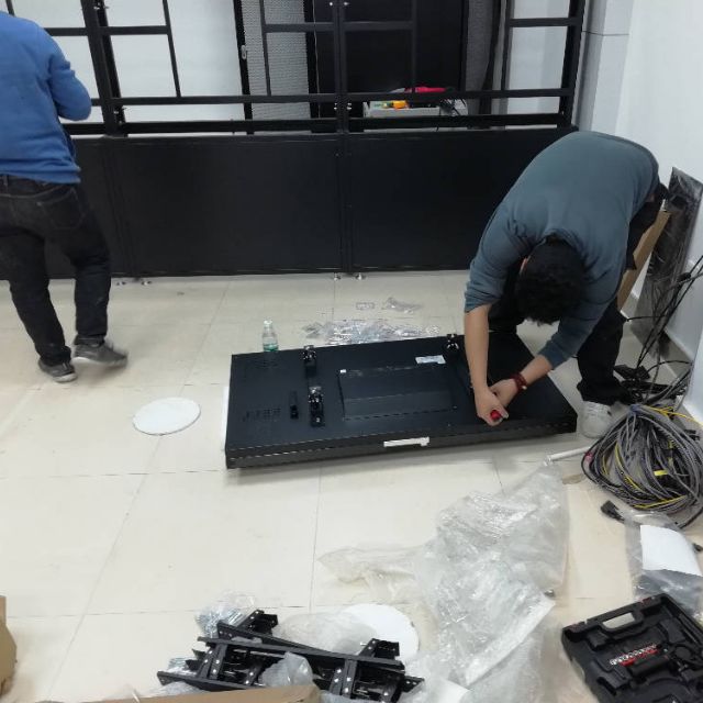 找安装/找维护：安装调试，拼接上墙