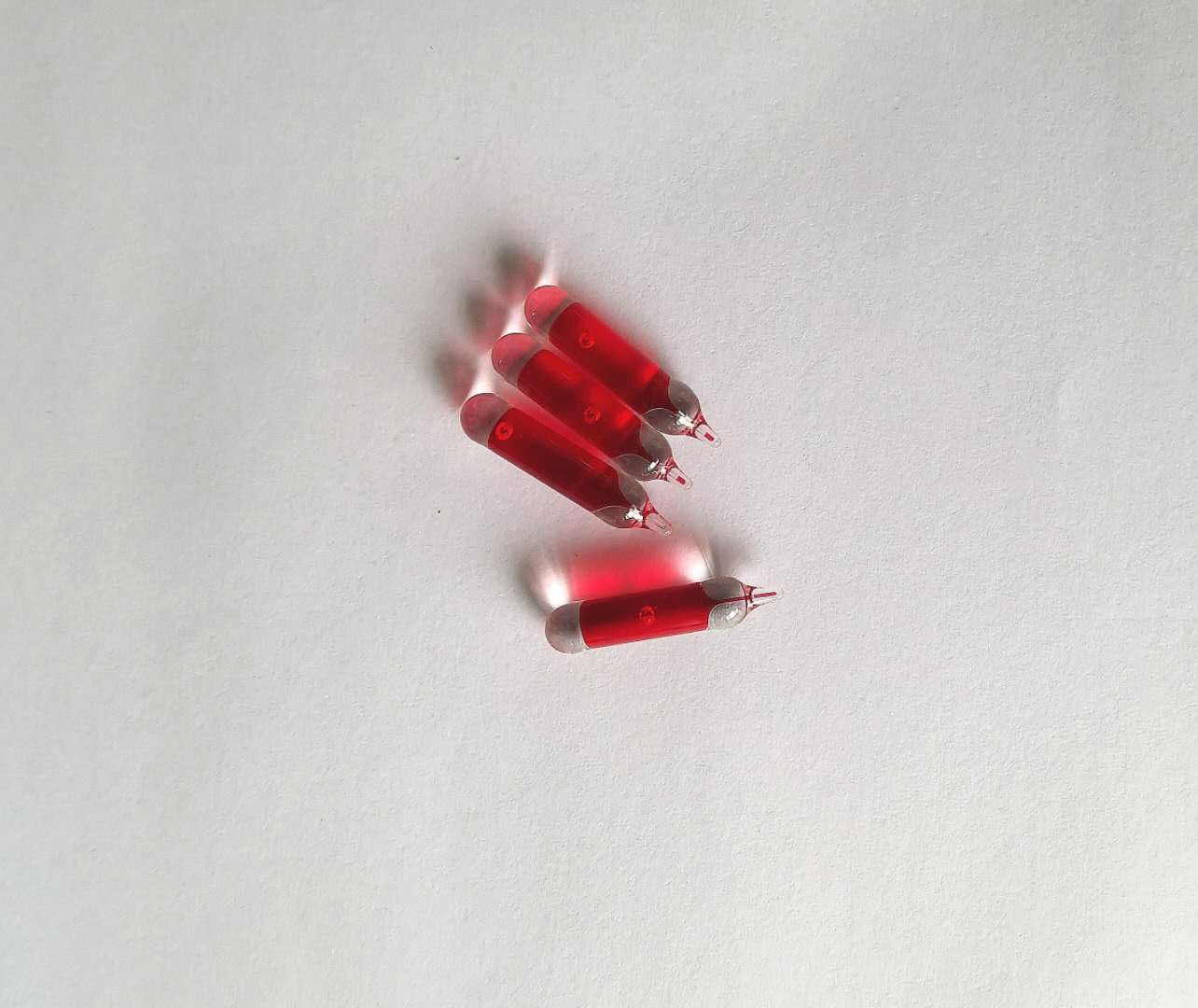 找产品：消防感温玻璃球（如图）