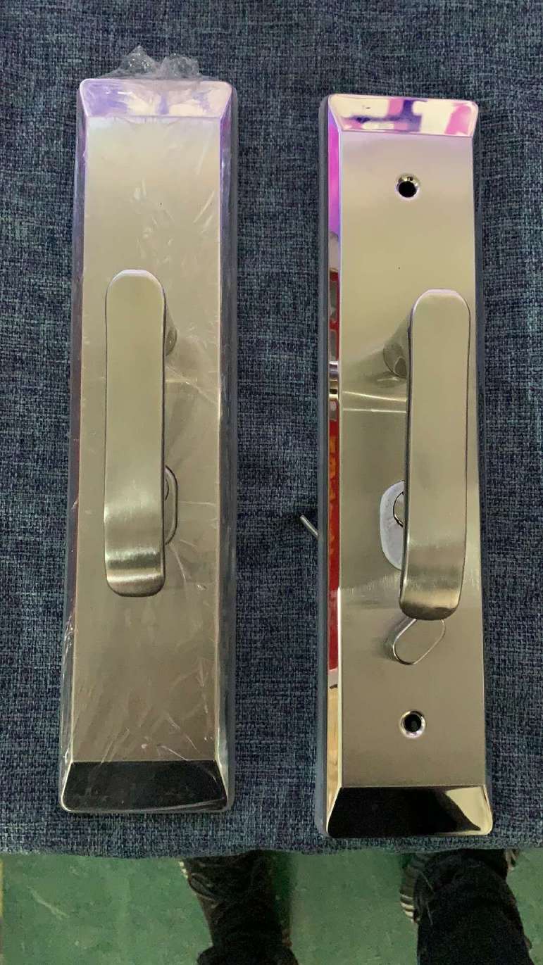 找产品：不锈钢防盗门拉手（如图）
